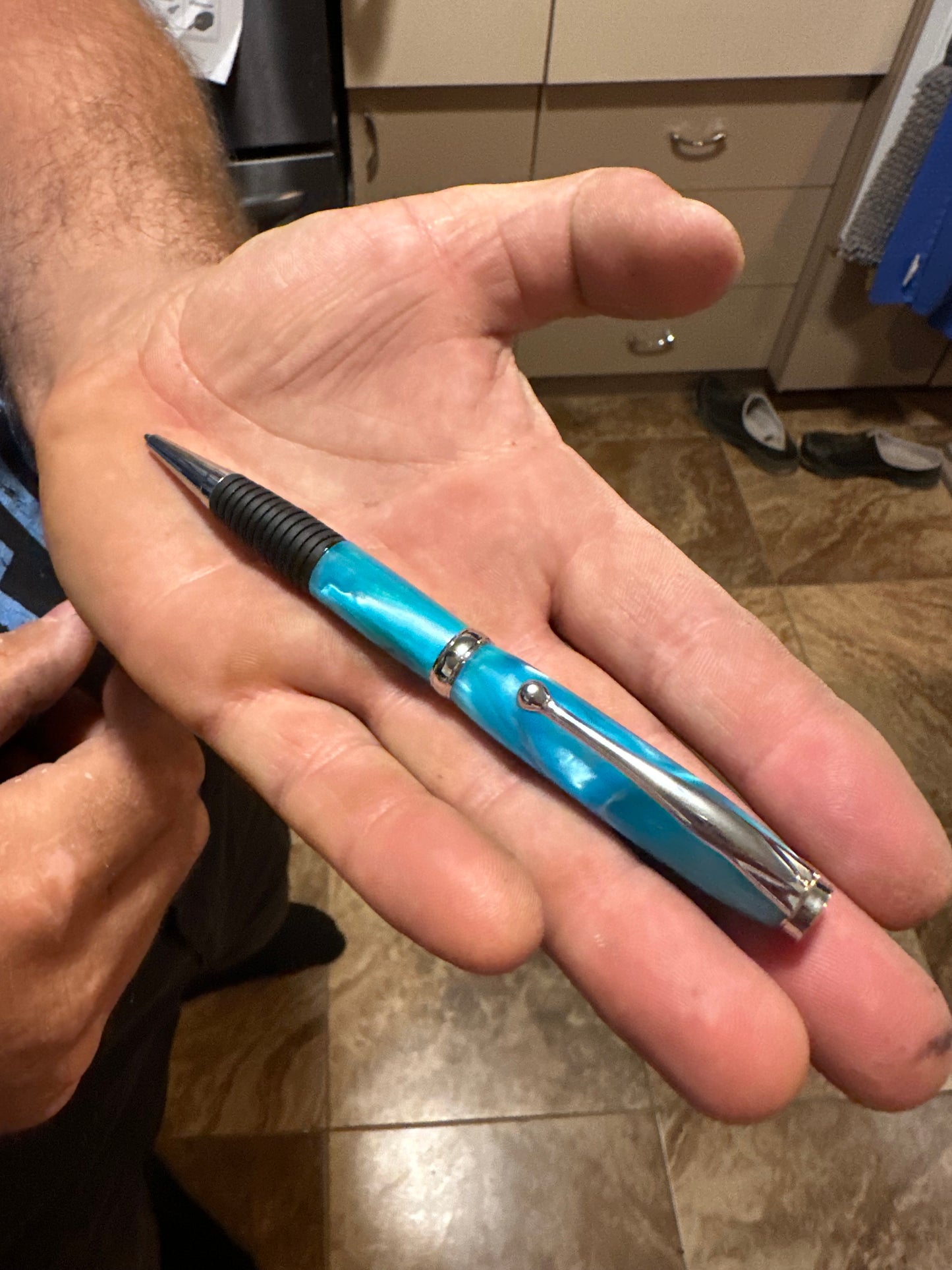 Comfort Grip Twist Pen, baby blue dream, chrome