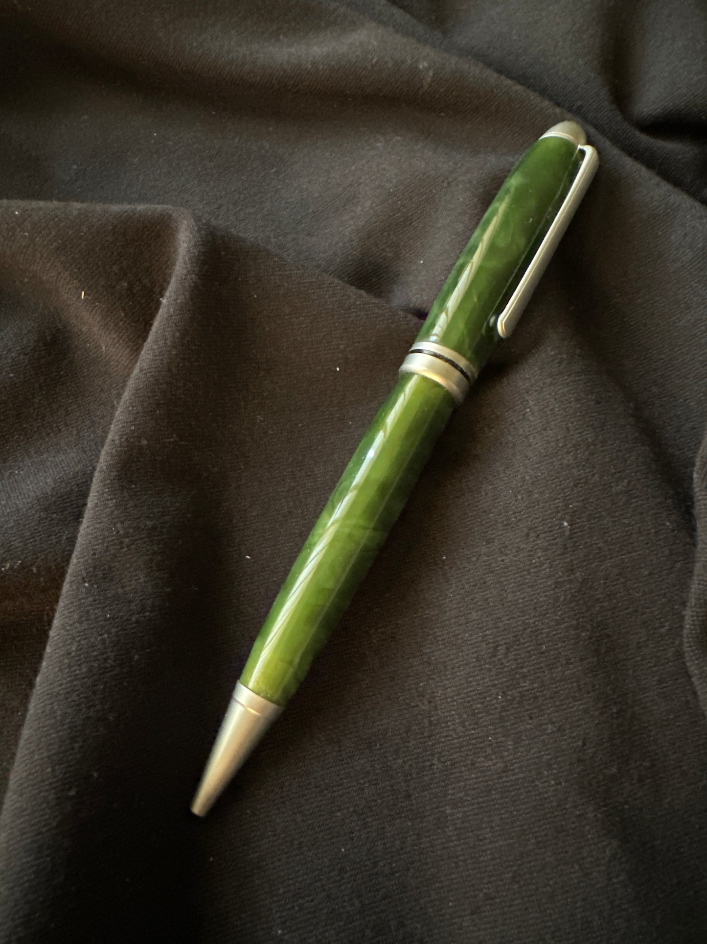 Designer Twist Pen, emerald green, satin